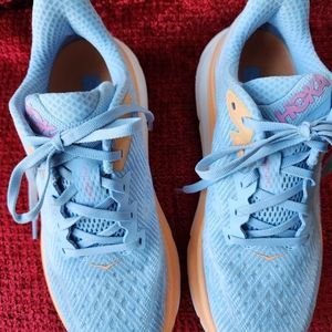 HOKA Clifton 9, size 8